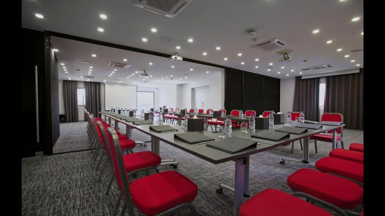 Hotel De Ville Beirut 4*,